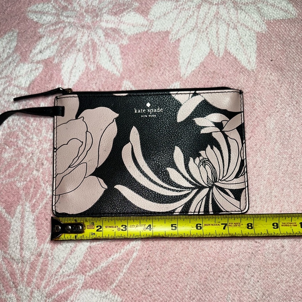 Kate Spade Floral Wrislet - Picture 3 of 5